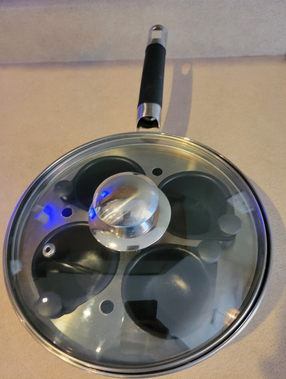 Modern Innovations 8 Inch Stainless Steel 4 Egg Poacher Pan With Lid